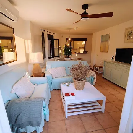 Casa Nau * קוניל דה לה פרונטרה
