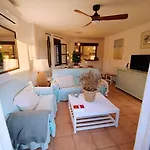 Casa Nau * كونيل ذي لا فرونتيرا